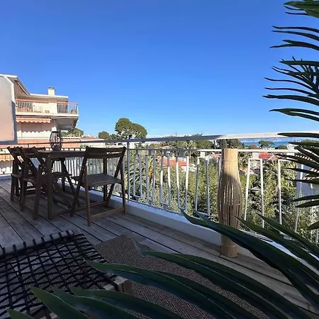 Laverne - Stunning Sea View T3 With South-facing Terrace Apartment *