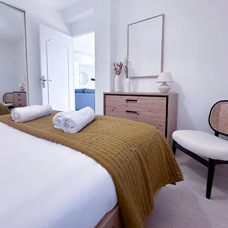 Laverne - Stunning Sea View T3 With South-facing Terrace Apartment Antibes