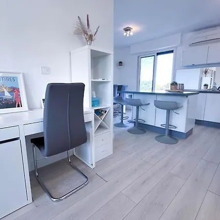 Apartment Laverne - Stunning Sea View T3 With South-facing Terrace *
